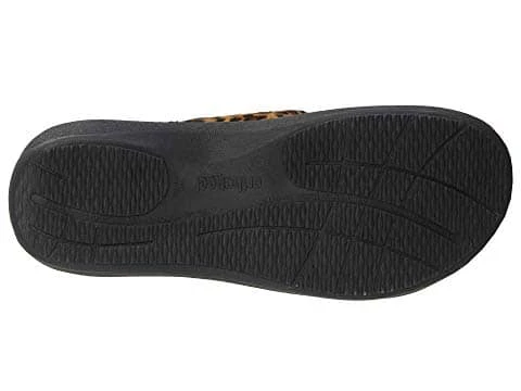 Vionic Women's Relax Hook & Loop Slippers Tan Leopard - Image 8